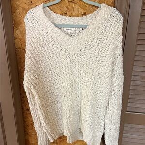 ADORA Women's V-Neck Sweater in Cream